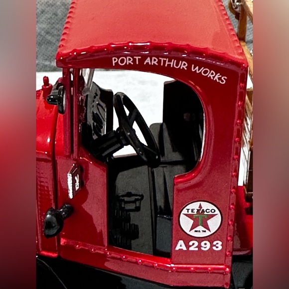 Texaco 1918 Mack AC Bulldog Flatbed Truck Collectable Die Cast w/ Original Box - Picture 14 of 16